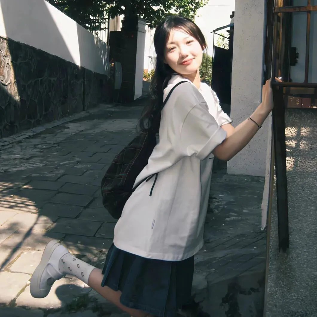 女孩 海报